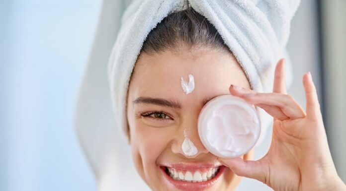 7 Essential Tips for Taking Care of Your Skin in Winter Season Skin Moisturiser