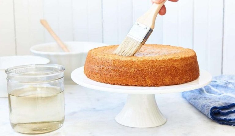 How To Cool Cake and How Long Does It Before Frosting