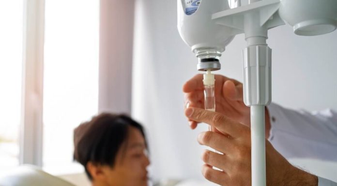 Breathing Easy: Comprehensive Guide to Home O2 Therapy with Oxygen Cylinders Home O2 Therapy with Oxygen Cylinders