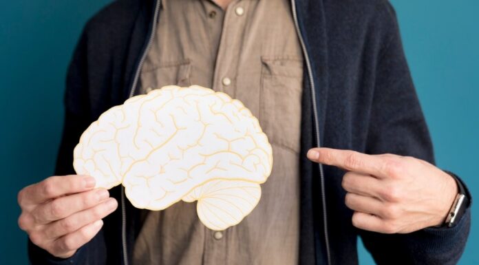 Habits That Damage Your Brain: 10 Everyday Behaviours to Avoid habits that damage your brain
